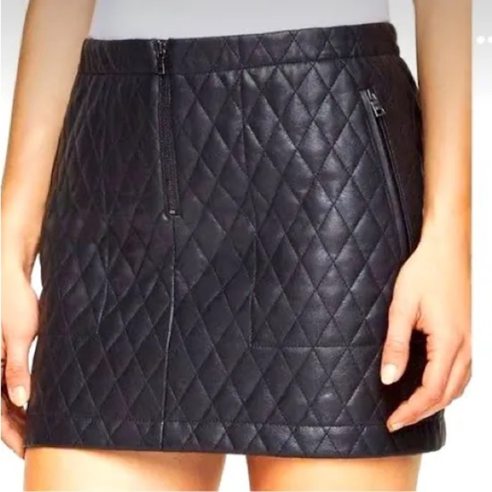 NWT BCBGmaxazria black faux leather quilted skirt size M - Picture 1 of 6